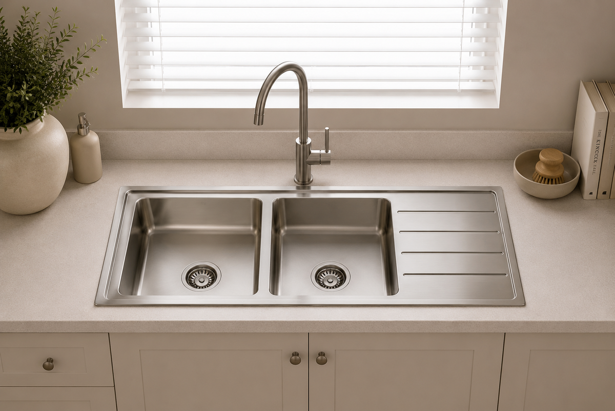 Everglades double main bowls and drainer stainless steel sink installed in a kitchen