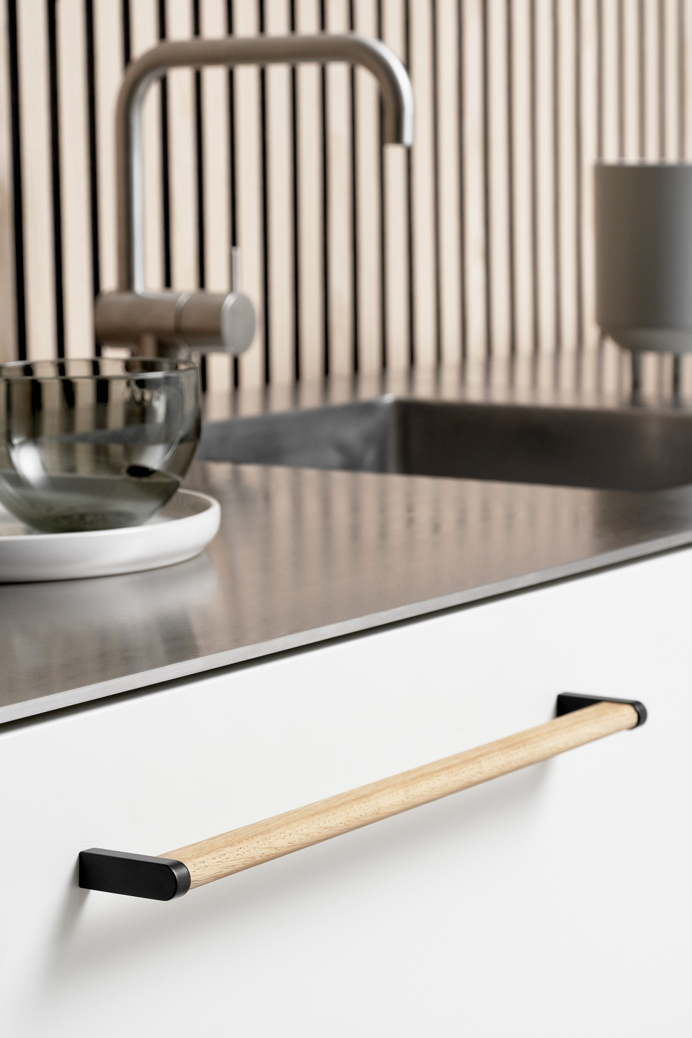 Furnipart Crossing 320mm Oak Lacquered /Matt Black