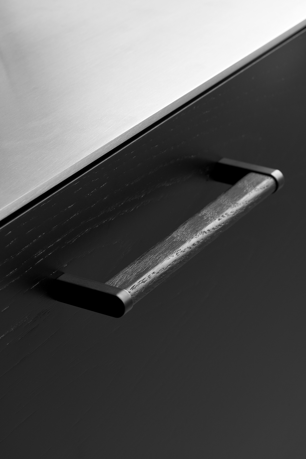 Furnipart Crossing 320mm Black Ash / Matt Black